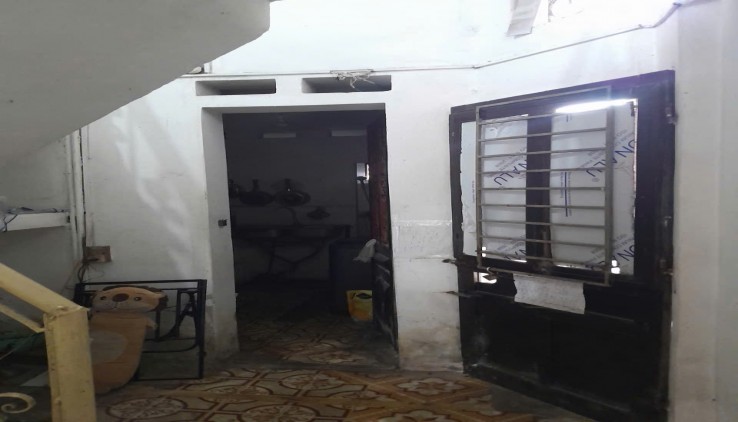 Cho thuê nhà kinh doanh tầng 1, Phố Phùng Hưng, Hà Đông 3 tầng, 50m2, 3 ngủ, 13 Triệu